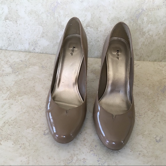 2 Pairs Heels Bundle - Picture 2 of 16